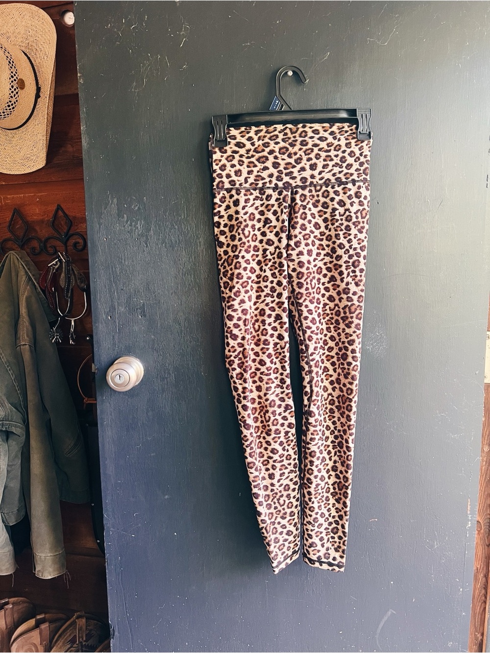 Leopard Print High-Waist Leggings - Brown & Black